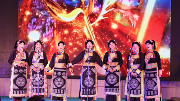 小金县2017年文化旅游推介会在蓉举行 现场签约17.2亿元